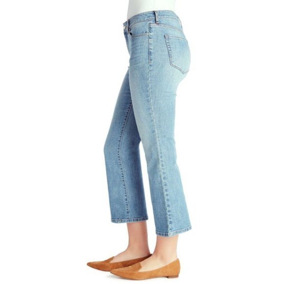 NWT CHAPS Mid Rise Crop Kick Jeans - Picture 3 of 3